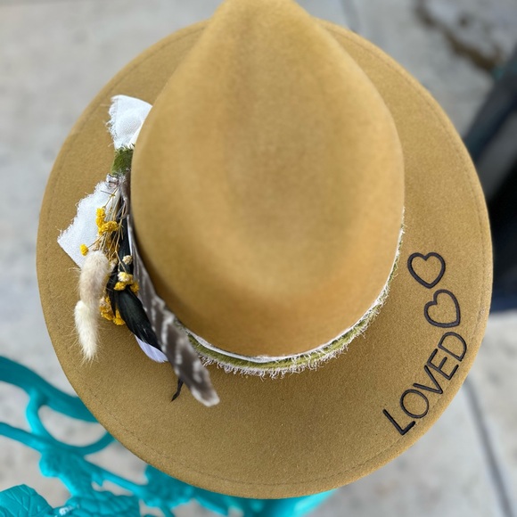 Gigi Pip Mustard Brown Size 57 - Picture 3 of 6